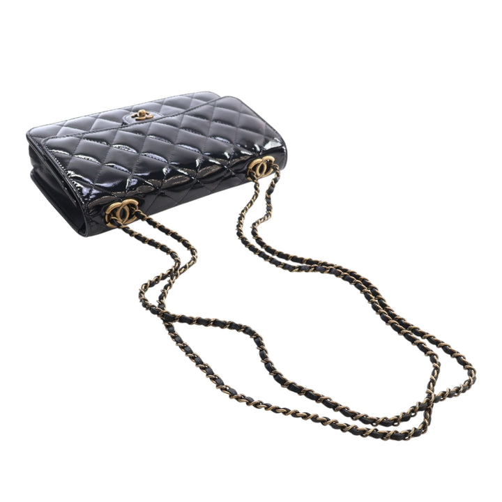 Chanel Matelassé Cuir verni et Cuir de chèvre CC Œillets Wallet on Chain