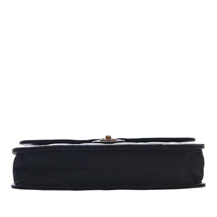 Chanel Matelassé Cuir verni et Cuir de chèvre CC Œillets Wallet on Chain
