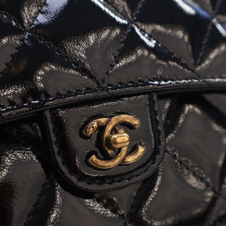 Chanel Matelassé Cuir verni et Cuir de chèvre CC Œillets Wallet on Chain