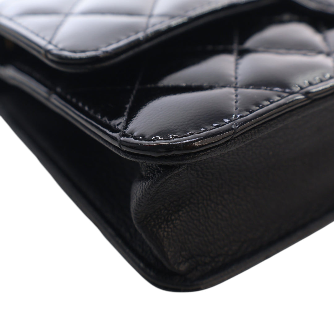 Chanel Matelassé Cuir verni et Cuir de chèvre CC Œillets Wallet on Chain
