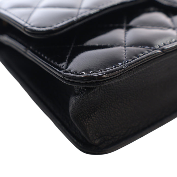 Chanel Matelassé Cuir verni et Cuir de chèvre CC Œillets Wallet on Chain