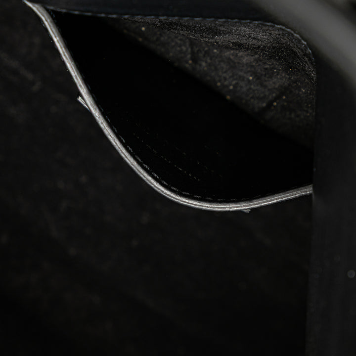 Saint Laurent Medium Smooth Cuir de veau Classic Monogram Kate Pompon Sac porté croisé – GABY PARIS Authentique