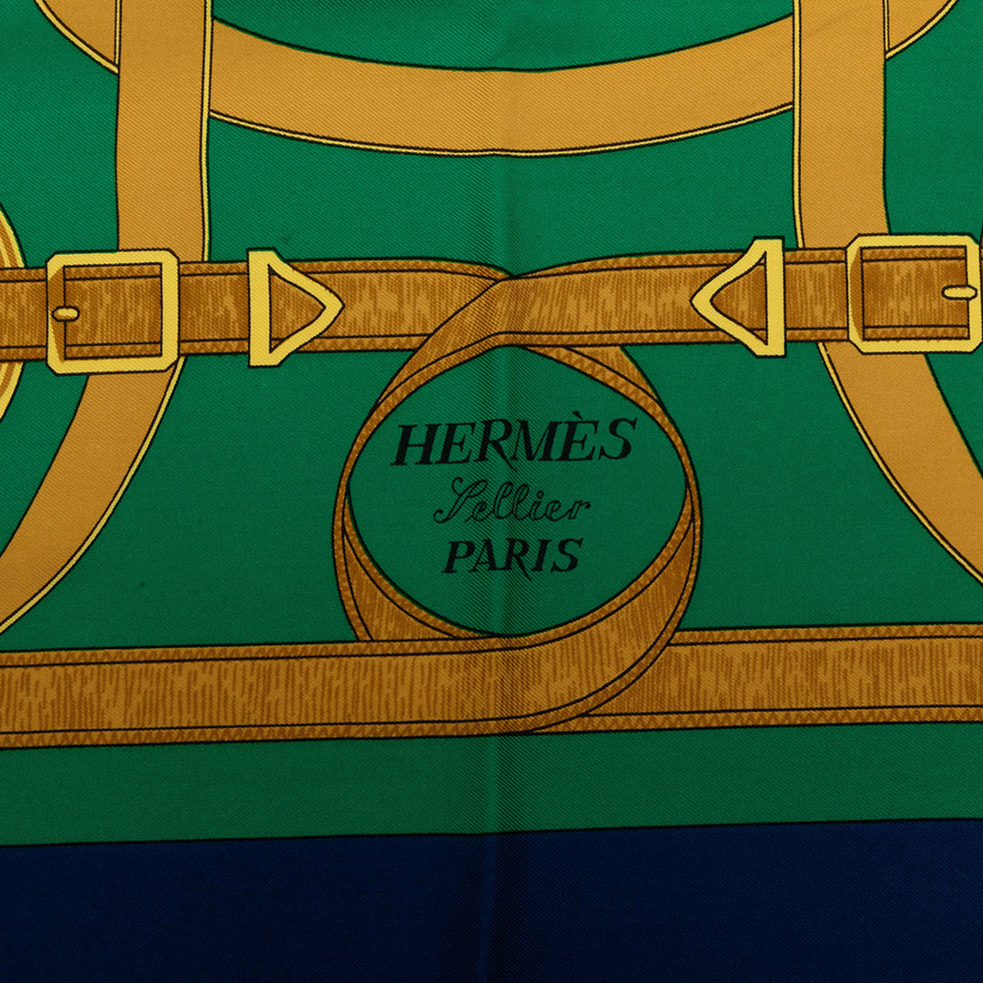 Hermès Eperon D Or Foulard 90 Bleu – vue 3 – GABY PARIS