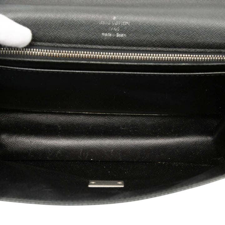 Louis Vuitton Taiga Selenga Cuir