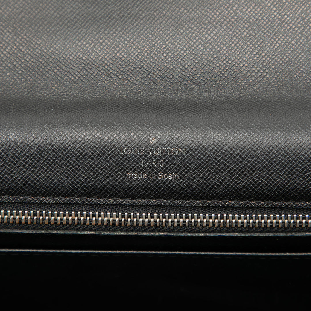 Louis Vuitton Taiga Selenga Cuir