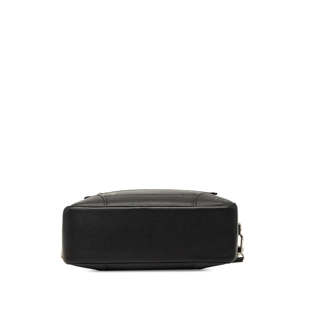 Louis Vuitton Taiga Neo Pavel Pochette