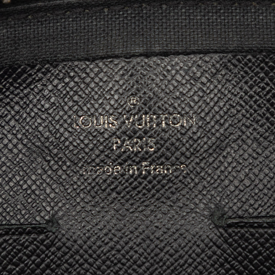 Louis Vuitton Taiga Neo Pavel Pochette
