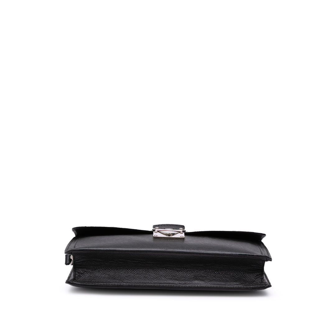Taiga Belaia Clutch Black - Gaby Paris