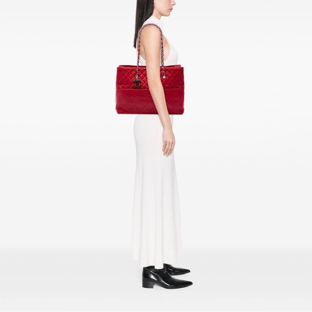 Chanel Matelassé In The Business Cabas Grand Cuir de veau