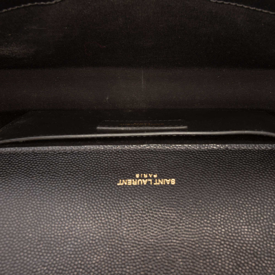 Saint Laurent Grain de Poudre Kate Pompon Pochette Monogram Noir – vue 4 – GABY PARIS