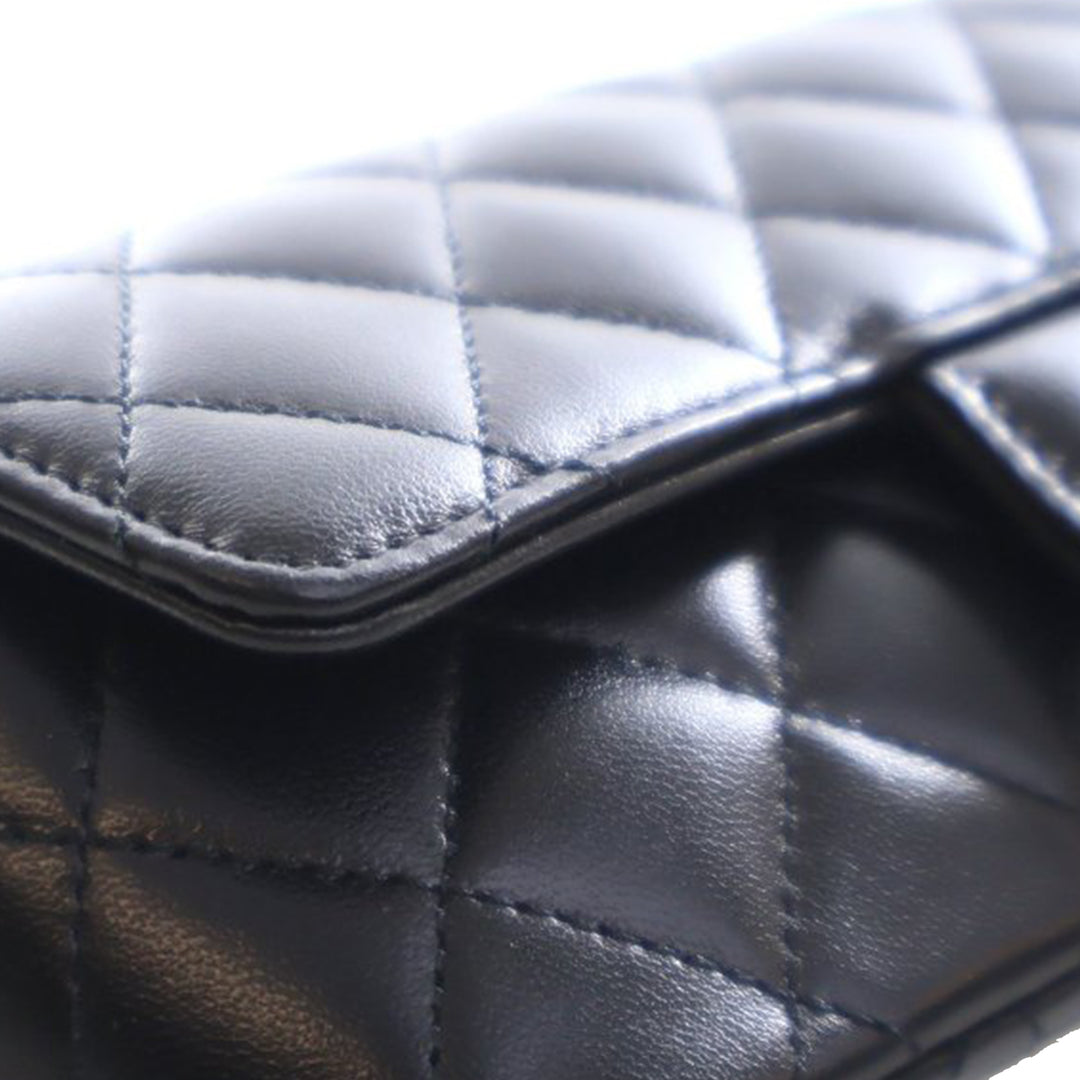 Chanel Matelassé Cuir d’agneau Classic Glasses Étui on Chain