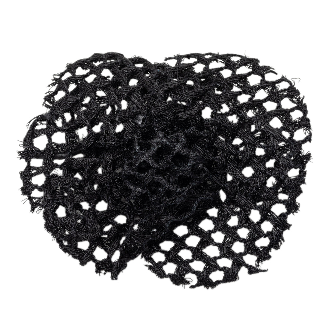 Chanel Mesh Camellia Pin Broche Noir – vue principale – GABY PARIS