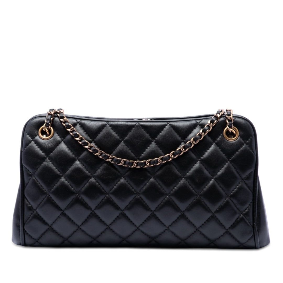 Chanel Matelassé Cuir d’agneau Kiss Lock Sac bandoulière