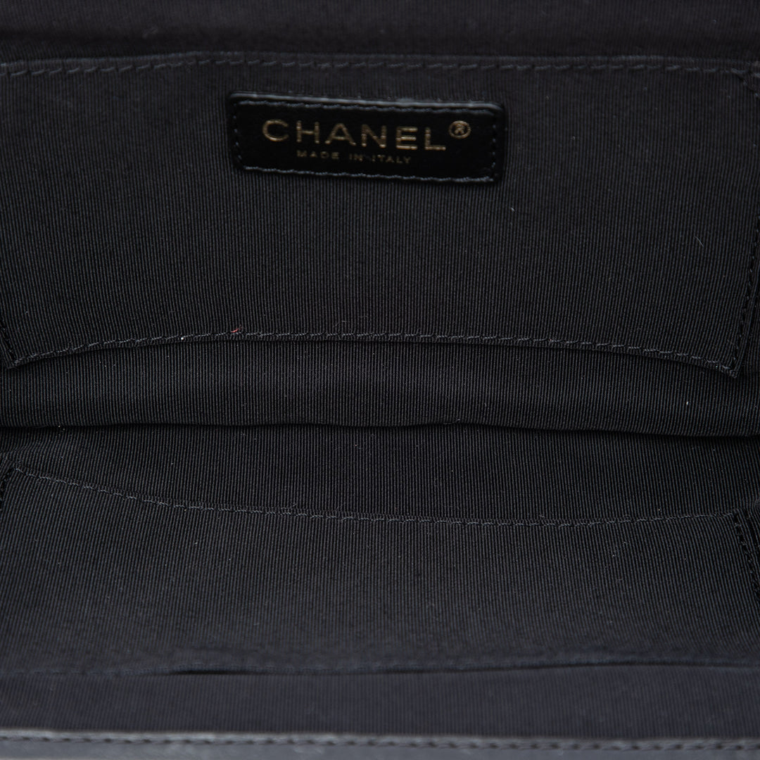 Chanel Matelassé Cuir d’agneau Kiss Lock Sac bandoulière