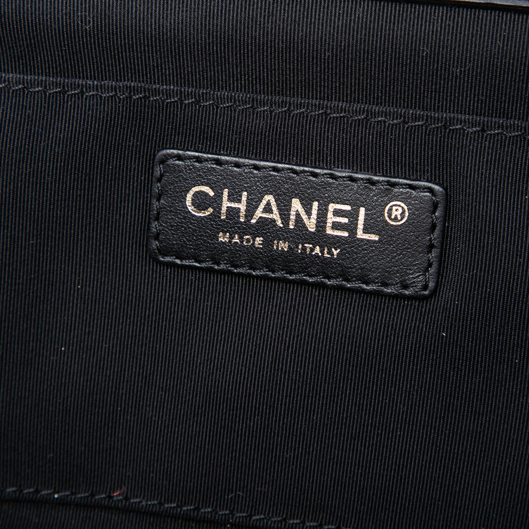 Chanel Matelassé Cuir d’agneau Kiss Lock Sac bandoulière
