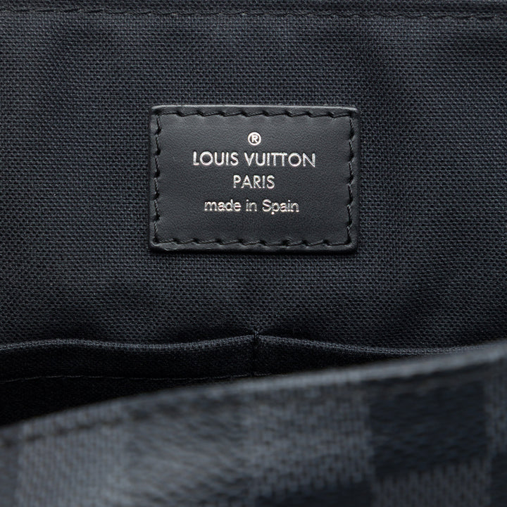 Louis Vuitton District MM Damier Graphite Noir – vue 5 – GABY PARIS