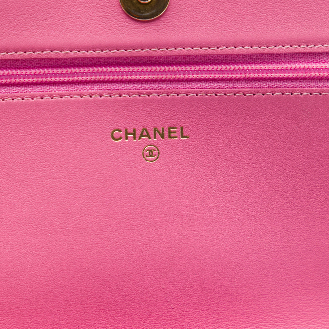 Chanel Matelassé Cuir d’agneau Boy Wallet on Chain
