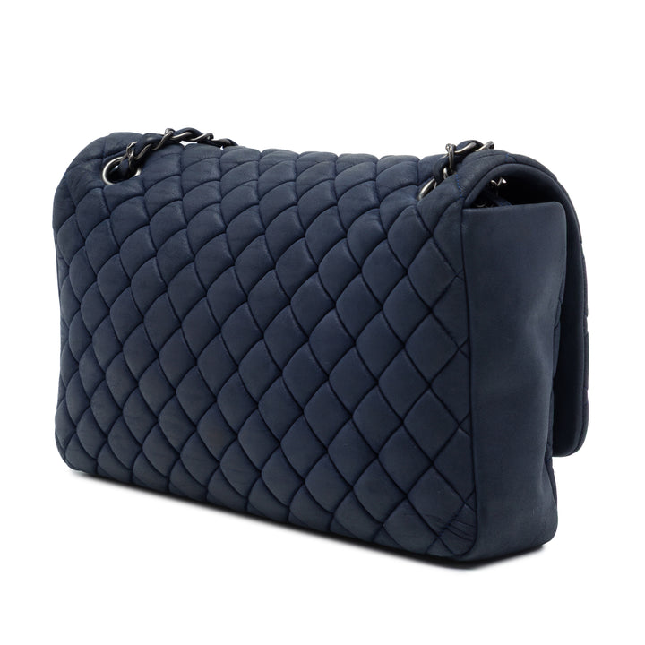 Chanel Matelassé Irisé New Bubble à rabat Grand Cuir de veau Bleu – vue 2 – GABY PARIS