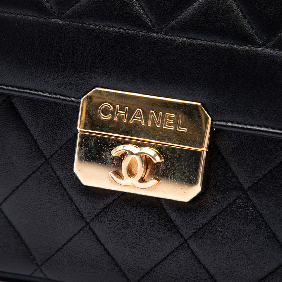 Chanel Large Cuir d'agneau Chic With Me à rabat