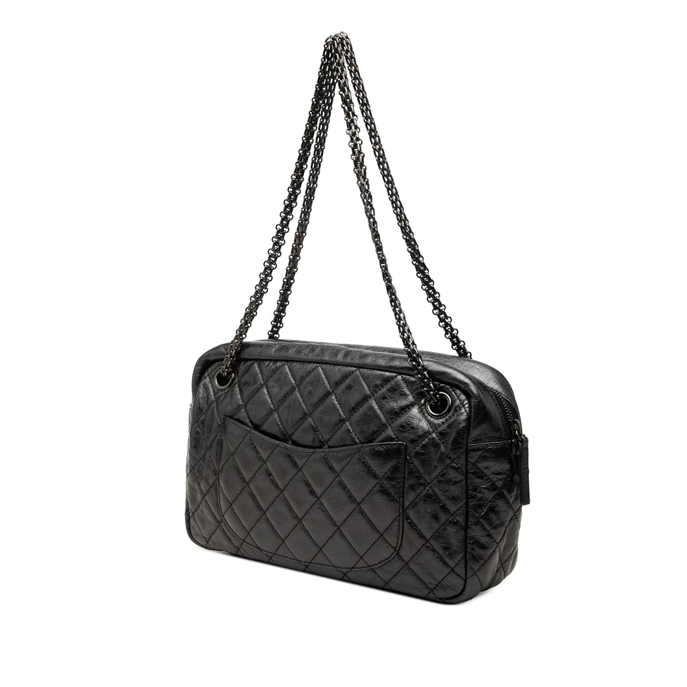 Chanel Reissue 2.55 Matelassé vieilli Sac caméra Moyen Cuir de veau Noir – vue 2 – GABY PARIS