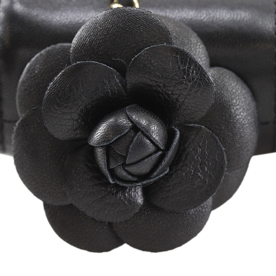 Chanel Mini CC Chocolate Bar Cuir d’agneau Camellia à rabat