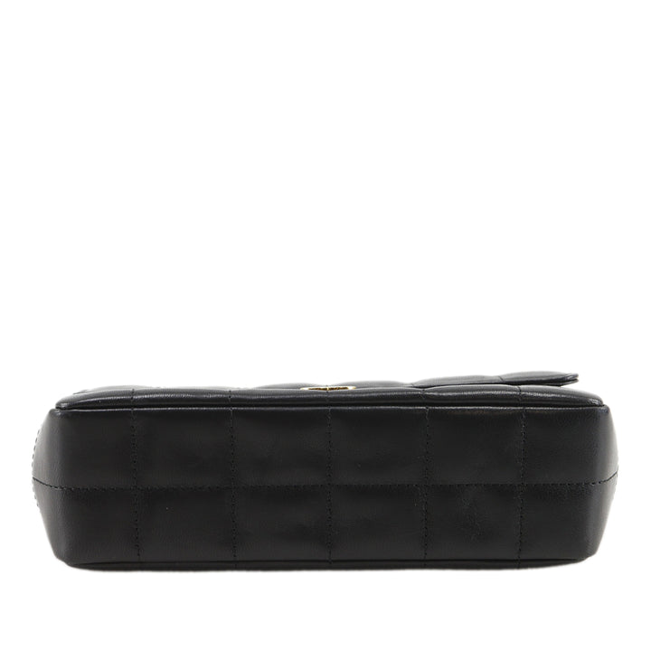 Chanel Mini CC Chocolate Bar Cuir d’agneau Camellia à rabat