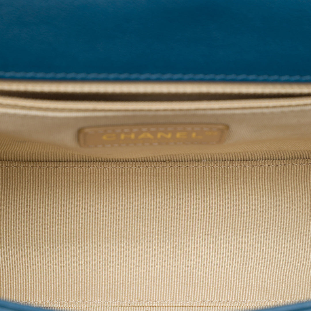 Chanel Matelassé grainé Label Click à rabat Moyen Cuir de veau grainé
