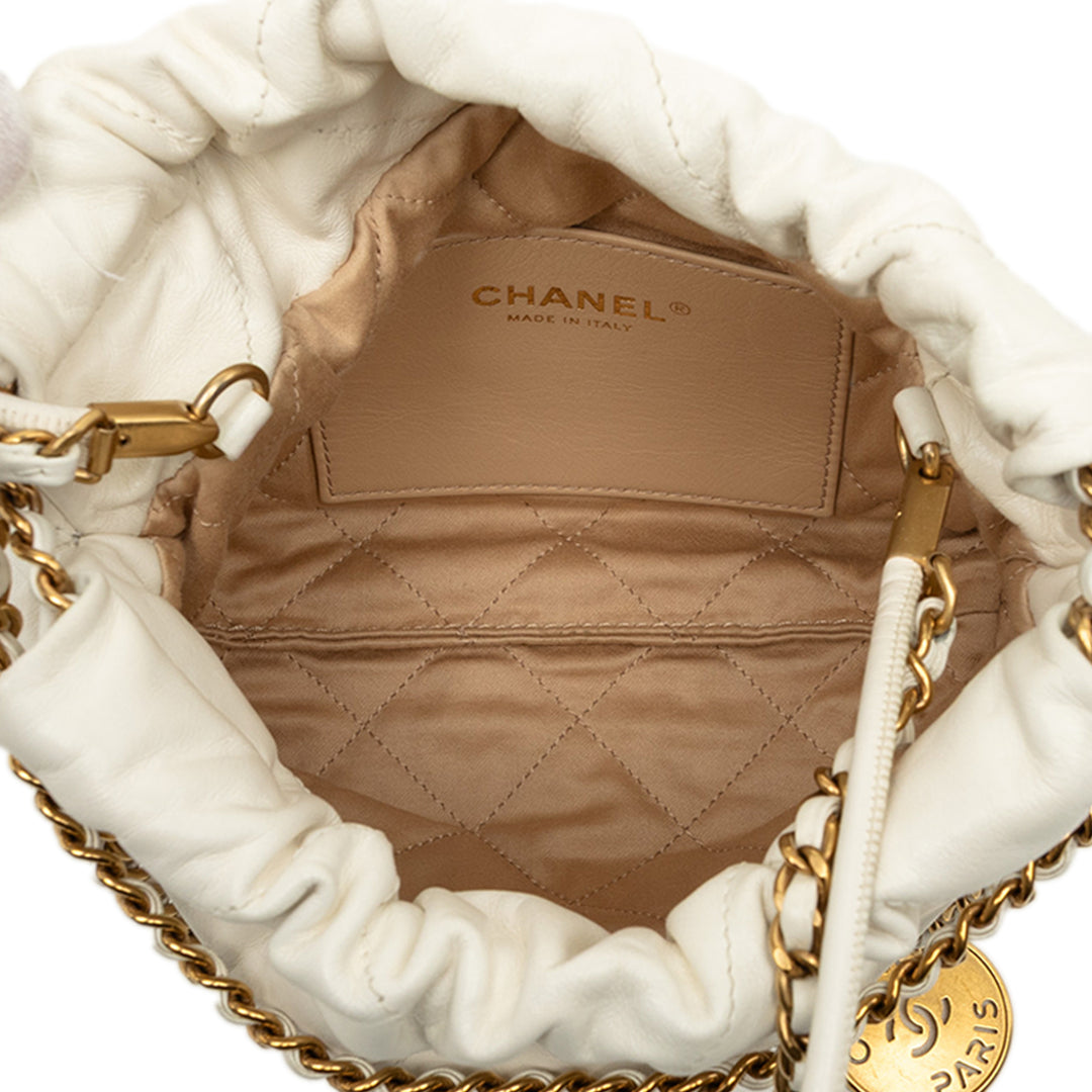 Chanel brillant 22 Hobo Mini Cuir de veau Blanc – vue 4 – GABY PARIS