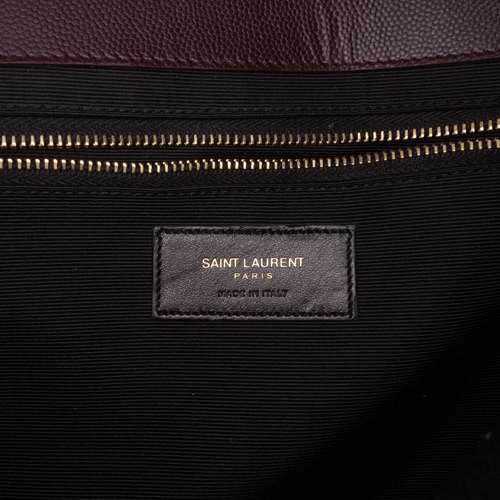 Chevron Grain de Poudre Sac enveloppe Grand Monogram Rouge