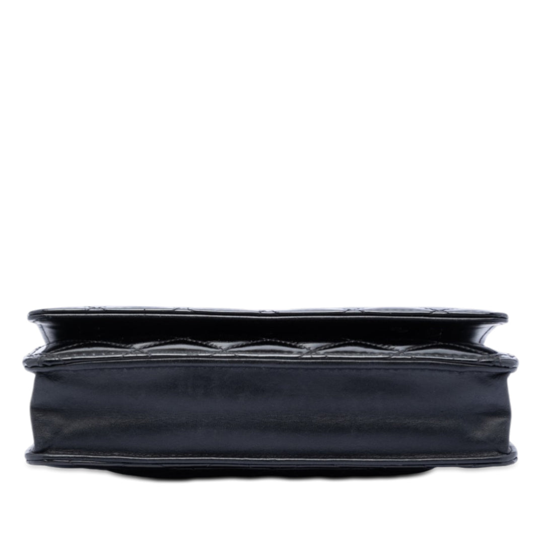 Chanel CC Matelassé Cuir verni Wallet on Chain