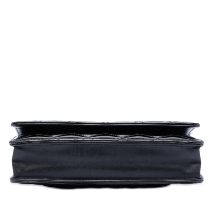 Chanel CC Matelassé Cuir verni Wallet on Chain