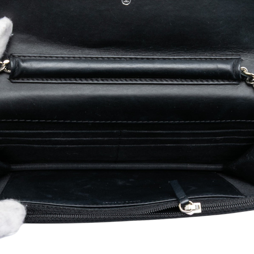 Chanel CC Matelassé Cuir verni Wallet on Chain