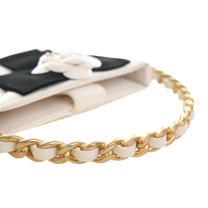 Chanel Mini Cuir d’agneau Rond Camellia Pochette