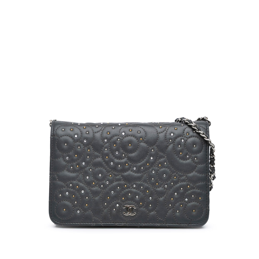 Chanel CC clouté Camellia Wallet on Chain Cuir d'agneau