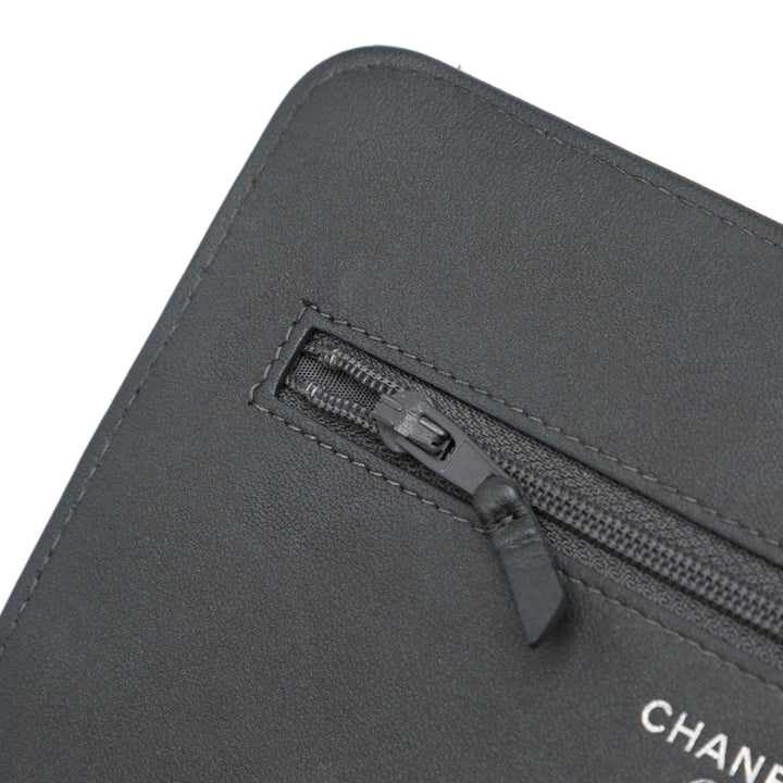 Chanel CC clouté Camellia Wallet on Chain Cuir d'agneau