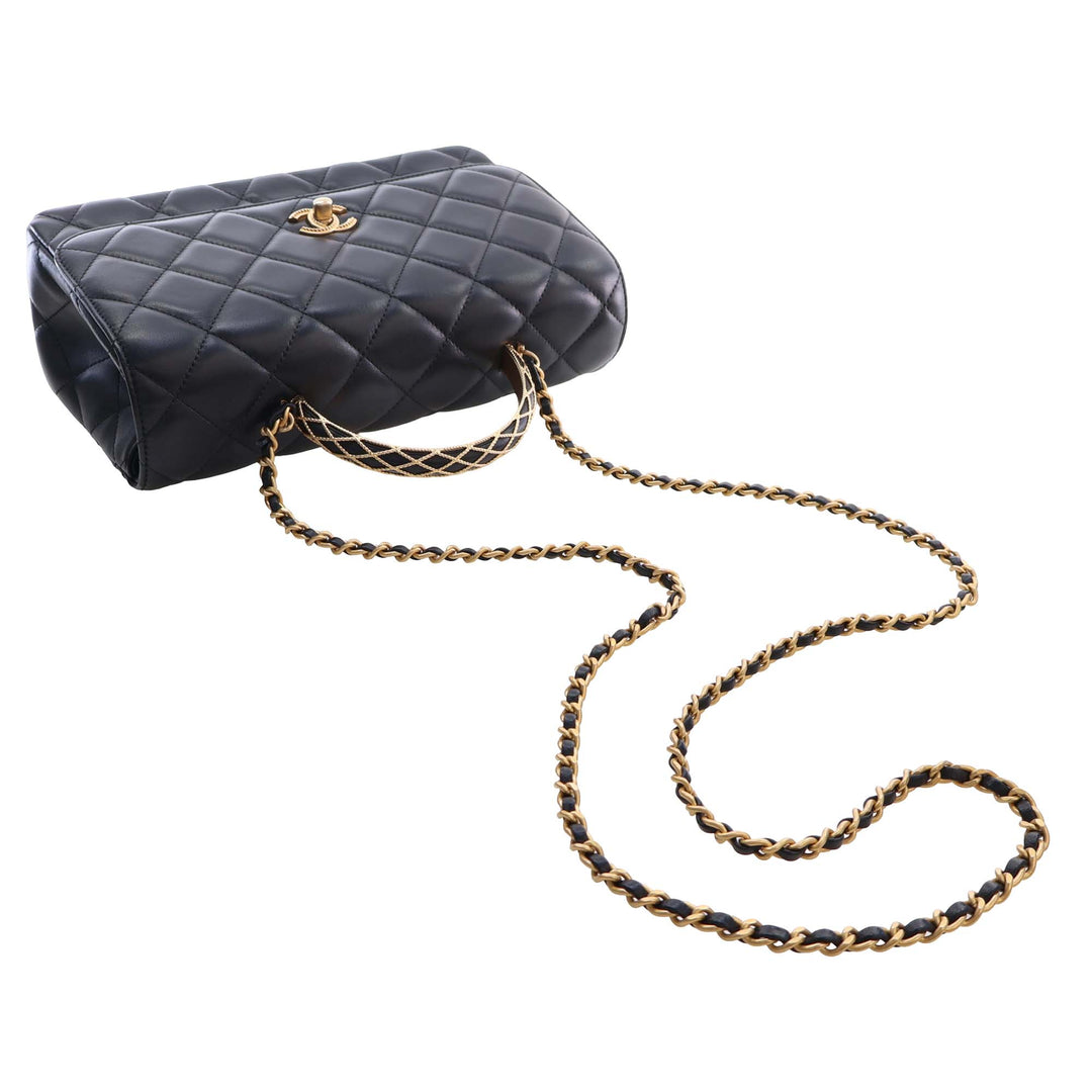 Chanel CC Matelassé Cuir d’agneau Metal Twist anse supérieure à rabat