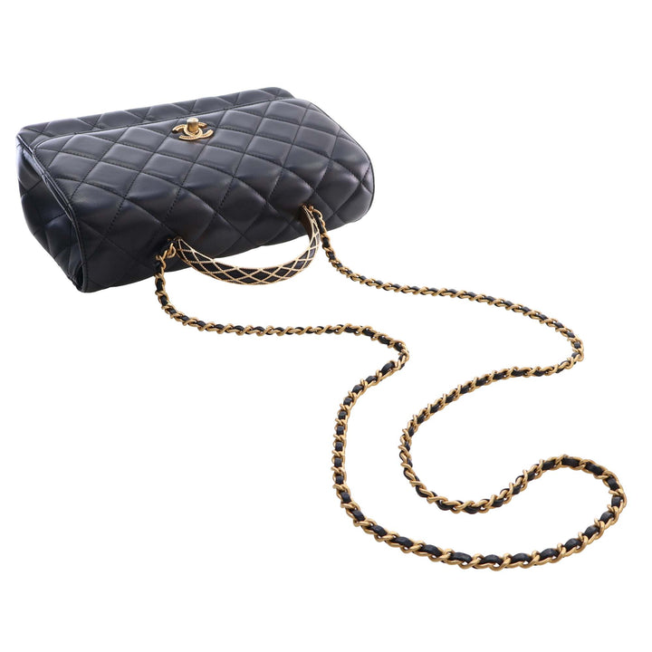 Chanel CC Matelassé Cuir d’agneau Metal Twist anse supérieure à rabat