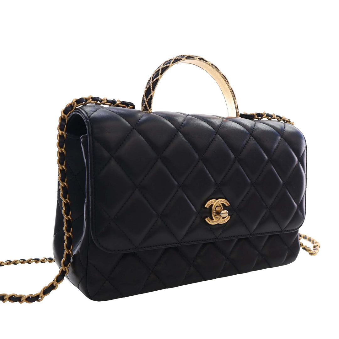 Chanel CC Matelassé Cuir d’agneau Metal Twist anse supérieure à rabat