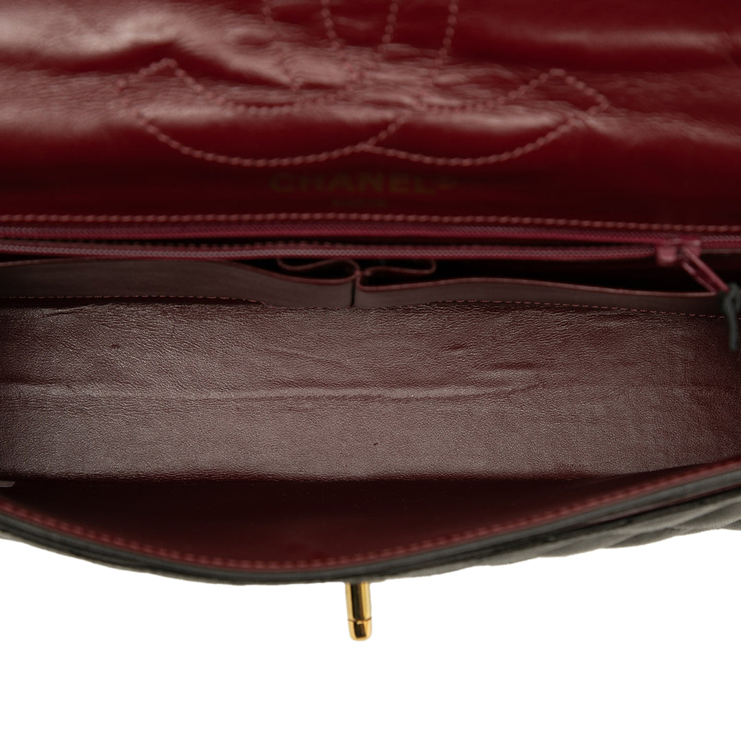 Chanel Édition limitée Paris CC Matelassé Double rabat Moyen Cuir d'agneau Noir – vue 4 – GABY PARIS