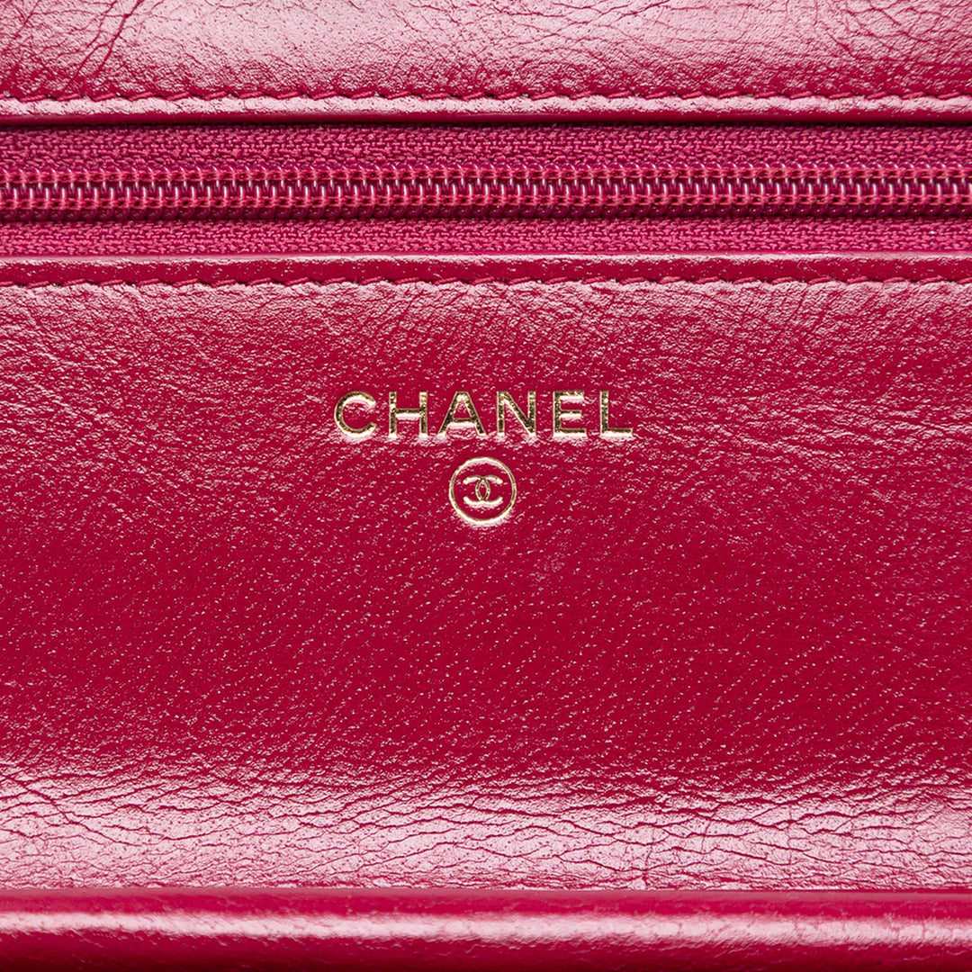 Chanel Surpiqué Cuir de chèvre Golden CC Wallet on Chain