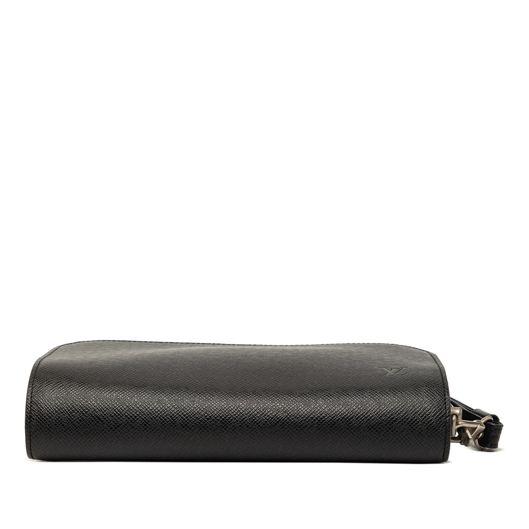Louis Vuitton Taiga Pochette Baikal