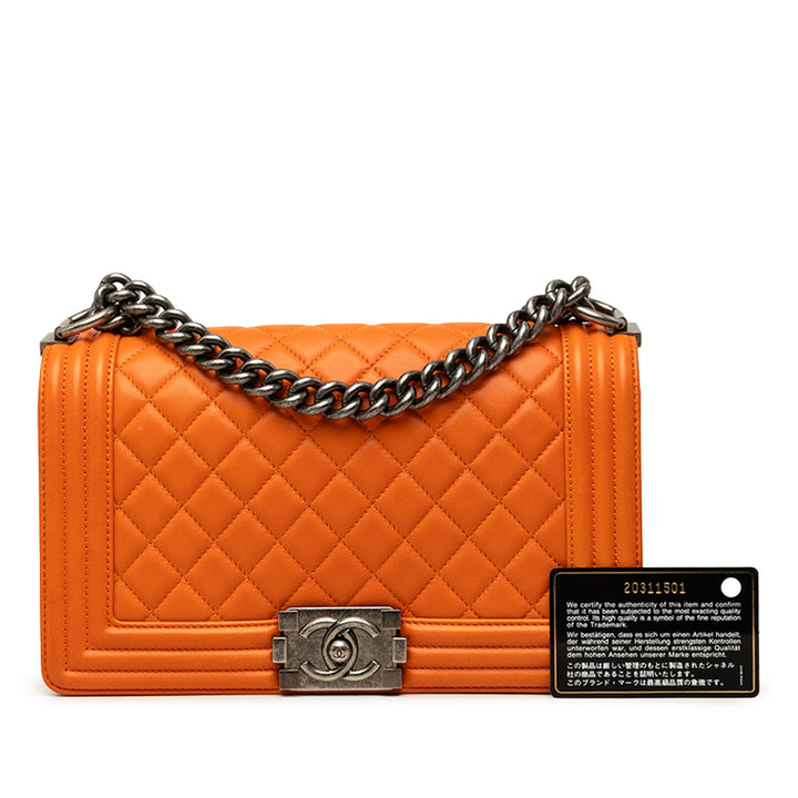 Chanel Sac bandoulière Matelassé Boy à rabat Moyen Cuir d'agneau Orange – vue 7 – GABY PARIS