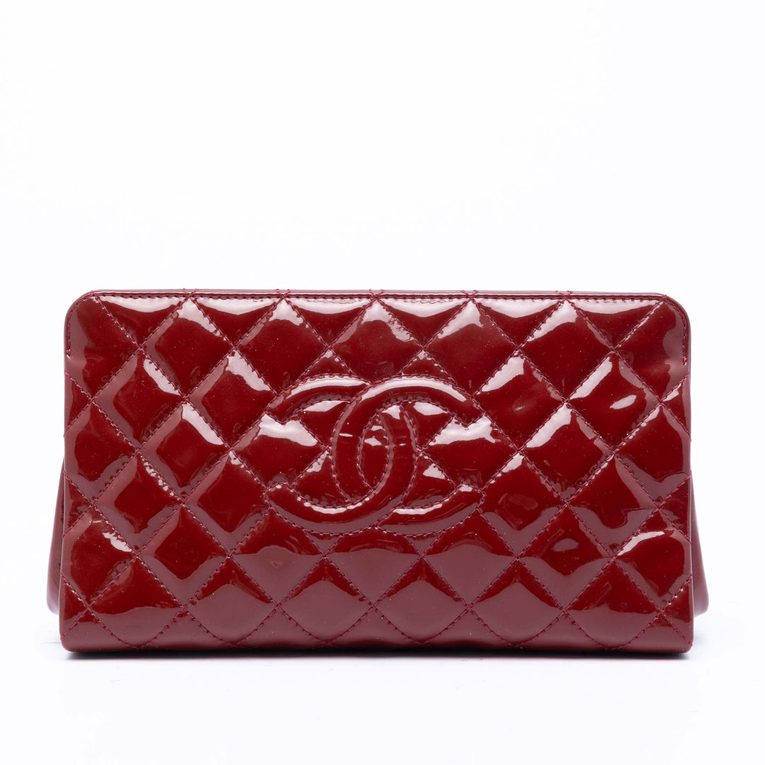 Chanel CC Matelassé Cuir verni Timeless Pochette