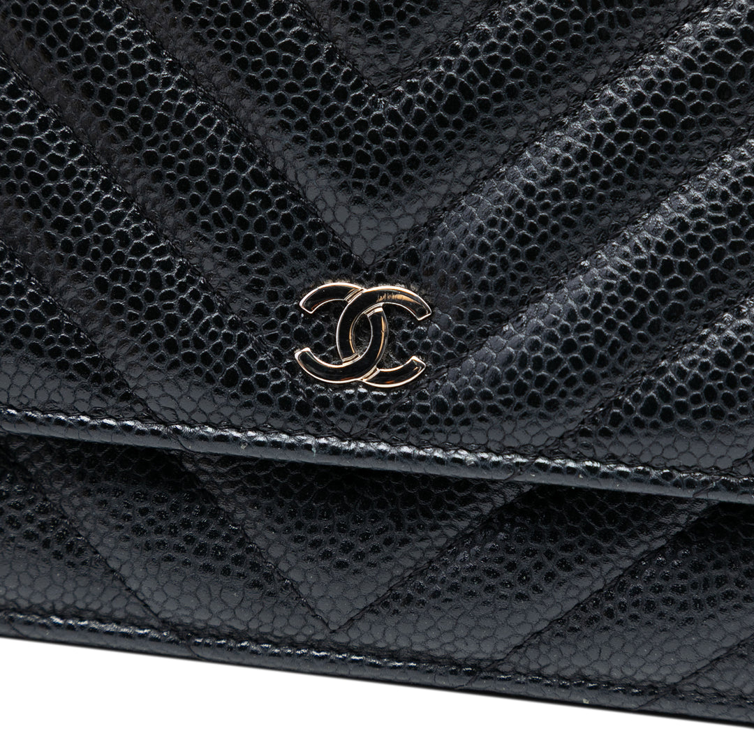 Chanel CC Chevron Caviar Wallet on Chain