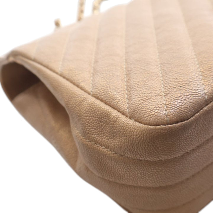 Chanel Chevron Irisé Statement à rabat Moyen Cuir caviar