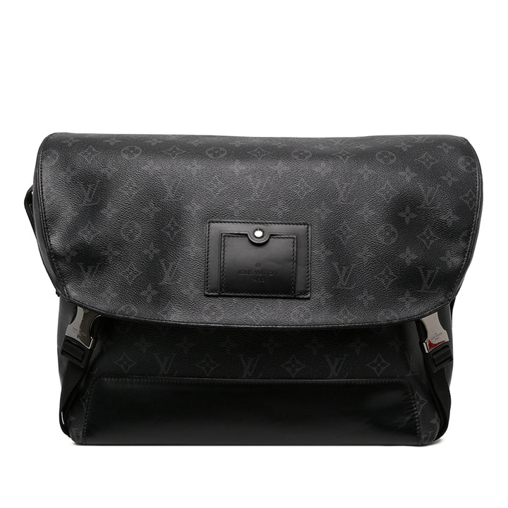 Louis Vuitton Sac bandoulière Voyager Monogram Eclipse MM Noir – vue principale – GABY PARIS