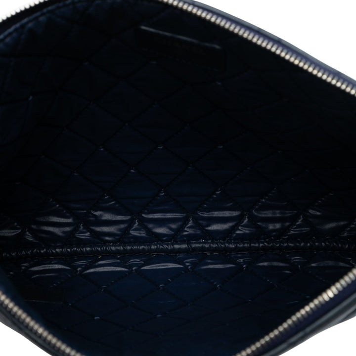 Chanel Medium Matelassé Cuir d’agneau Casino Beauty O Étui Pochette