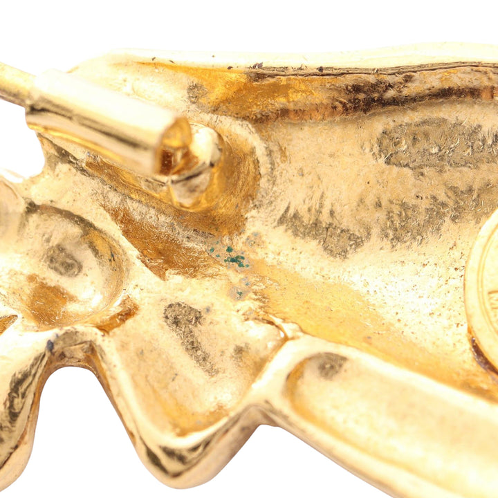 Chanel plaqué Beret Motif Broche