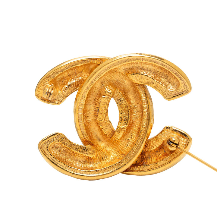 Chanel CC plaqué Matelassé Broche Métal
