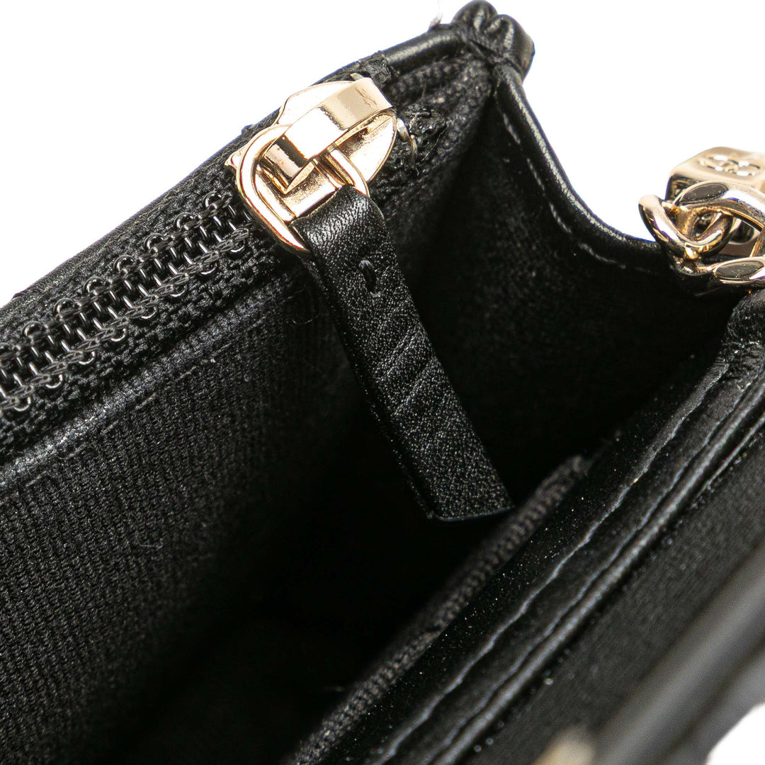 Chanel Quilted Cuir de veau Maxi Pearls Pochette With Chain Noir – GABY PARIS Authentique
